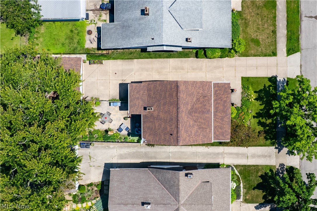 16610 Ernest Avenue Cleveland OH 44111
