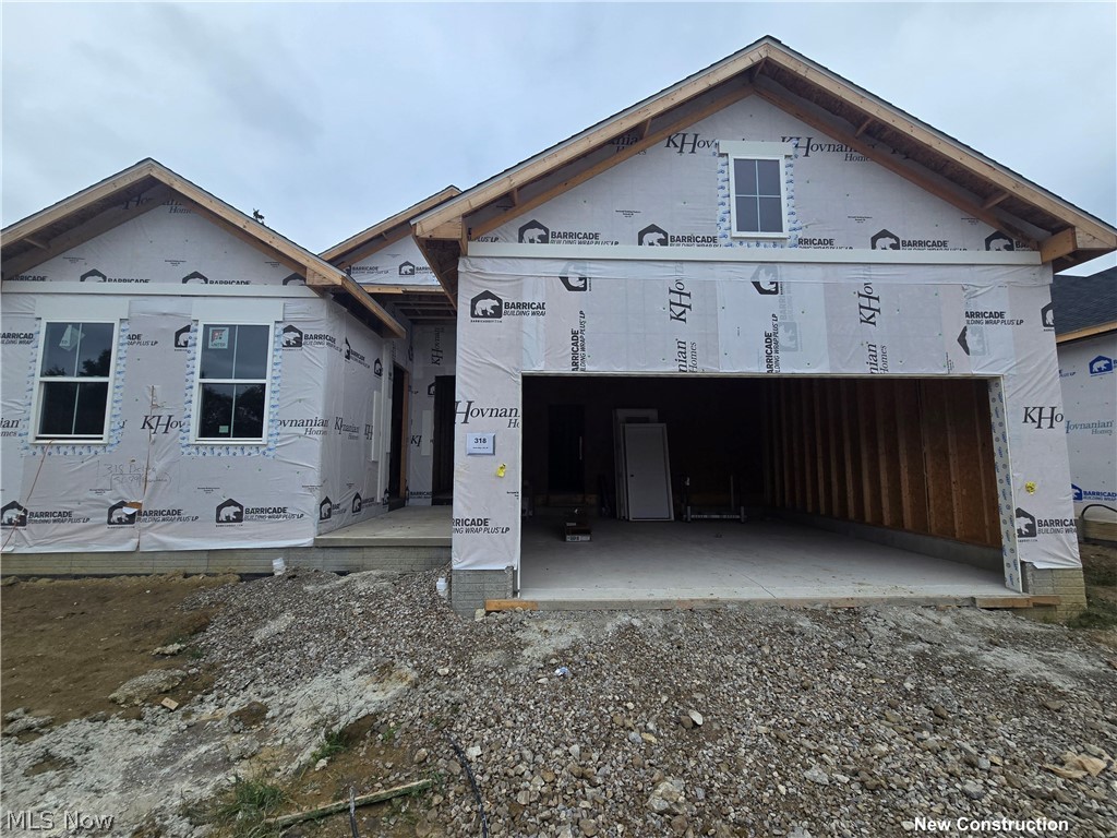 318 Delta Way Elyria OH 44035