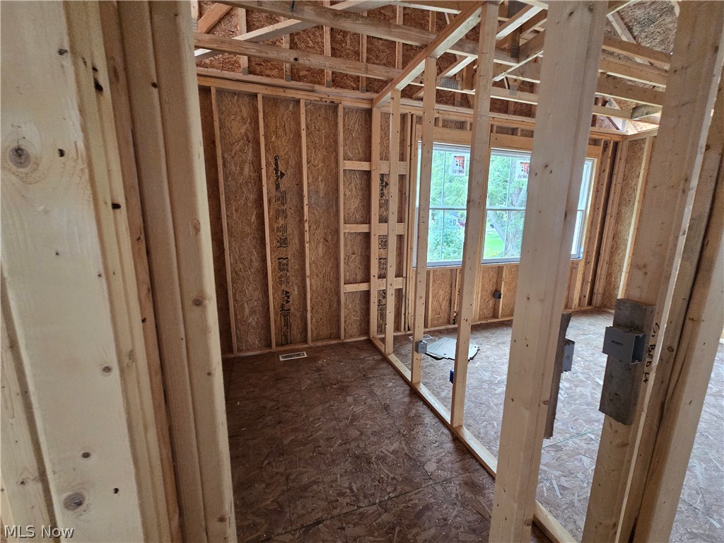 318 Delta Way Elyria OH 44035