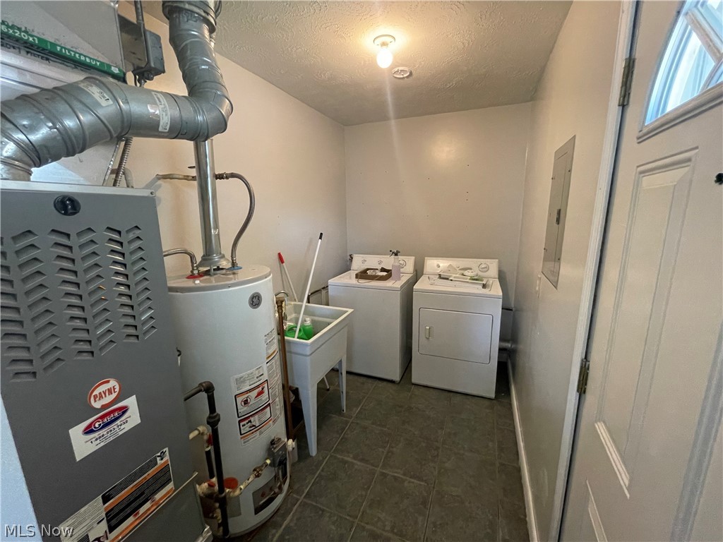 611 S Logan Street Elyria OH 44035
