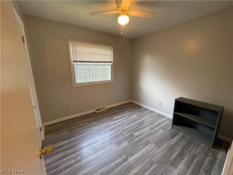 611 S Logan Street Elyria OH 44035