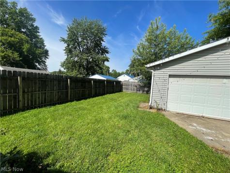 611 S Logan Street Elyria OH 44035