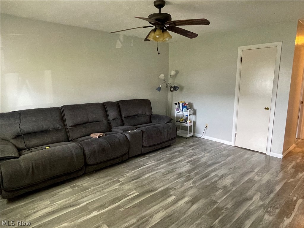 611 S Logan Street Elyria OH 44035