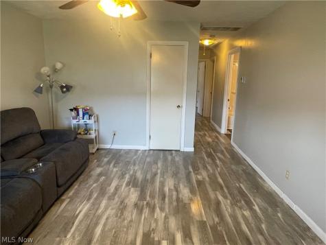 611 S Logan Street Elyria OH 44035