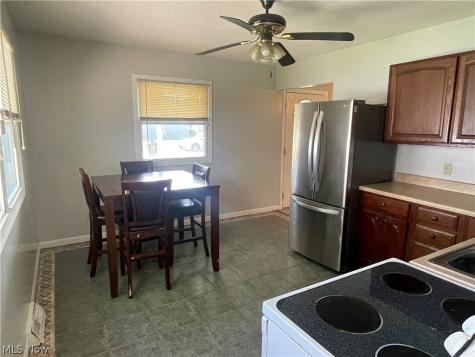 611 S Logan Street Elyria OH 44035