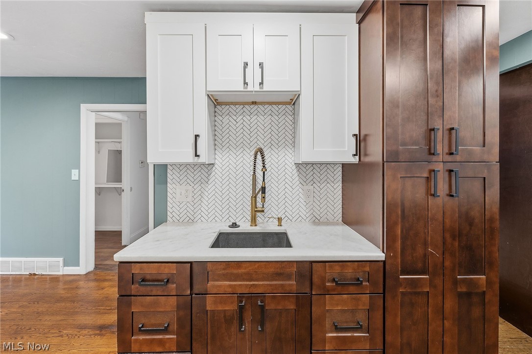 23660 Cedar Road Beachwood OH 44122