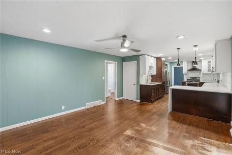 23660 Cedar Road Beachwood OH 44122