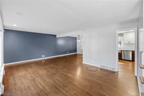 23660 Cedar Road Beachwood OH 44122