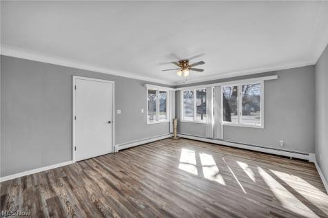 25641 Glenbrook Boulevard Euclid OH 44117