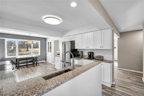 25641 Glenbrook Boulevard Euclid OH 44117