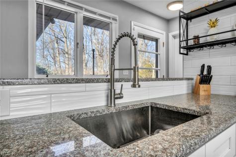 25641 Glenbrook Boulevard Euclid OH 44117