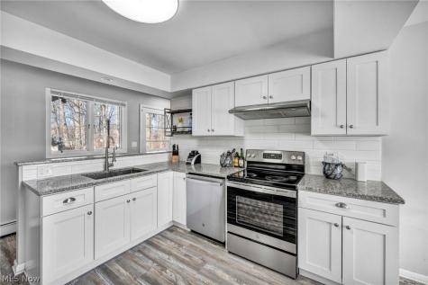 25641 Glenbrook Boulevard Euclid OH 44117