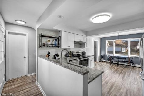 25641 Glenbrook Boulevard Euclid OH 44117