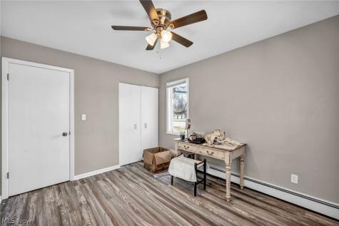 25641 Glenbrook Boulevard Euclid OH 44117