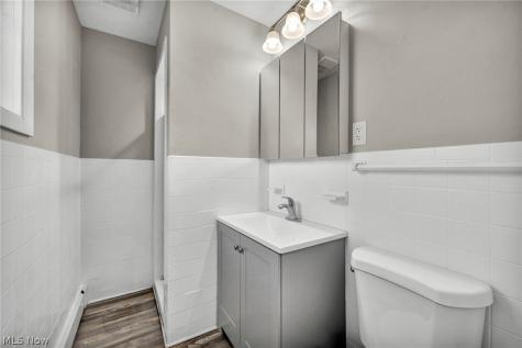 25641 Glenbrook Boulevard Euclid OH 44117