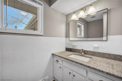 25641 Glenbrook Boulevard Euclid OH 44117