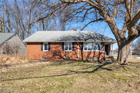 25641 Glenbrook Boulevard Euclid OH 44117