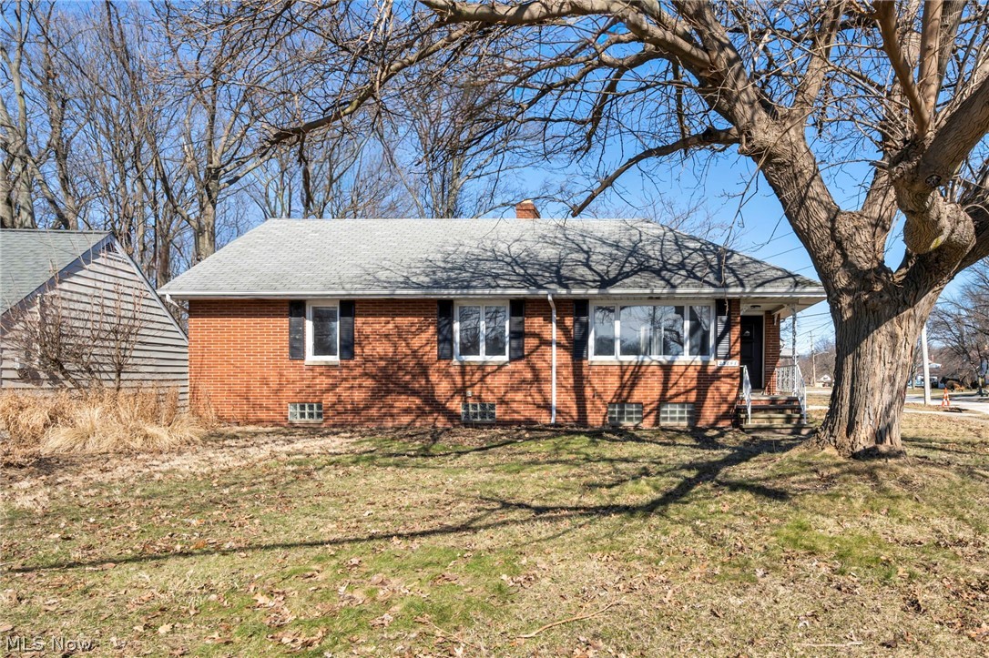 25641 Glenbrook Boulevard Euclid OH 44117