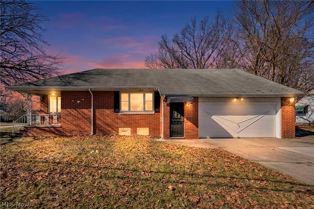 25641 Glenbrook Boulevard Euclid OH 44117