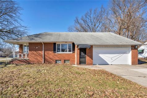 25641 Glenbrook Boulevard Euclid OH 44117