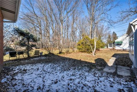 25641 Glenbrook Boulevard Euclid OH 44117