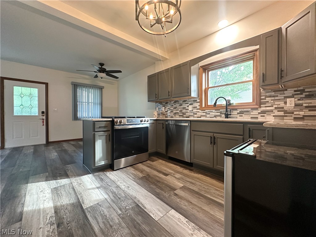 78 Helen Avenue Niles OH 44446