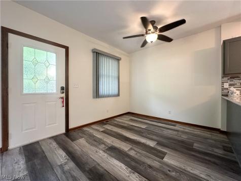 78 Helen Avenue Niles OH 44446