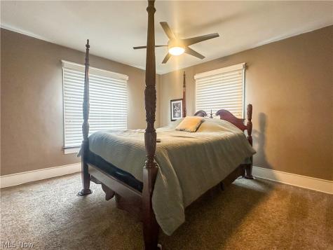78 Helen Avenue Niles OH 44446