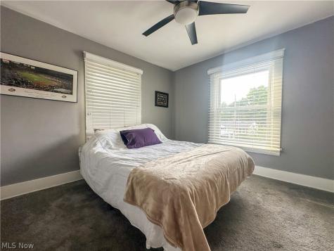 78 Helen Avenue Niles OH 44446