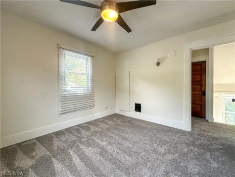 78 Helen Avenue Niles OH 44446