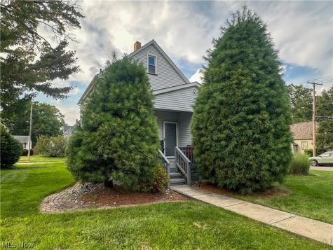 78 Helen Avenue Niles OH 44446