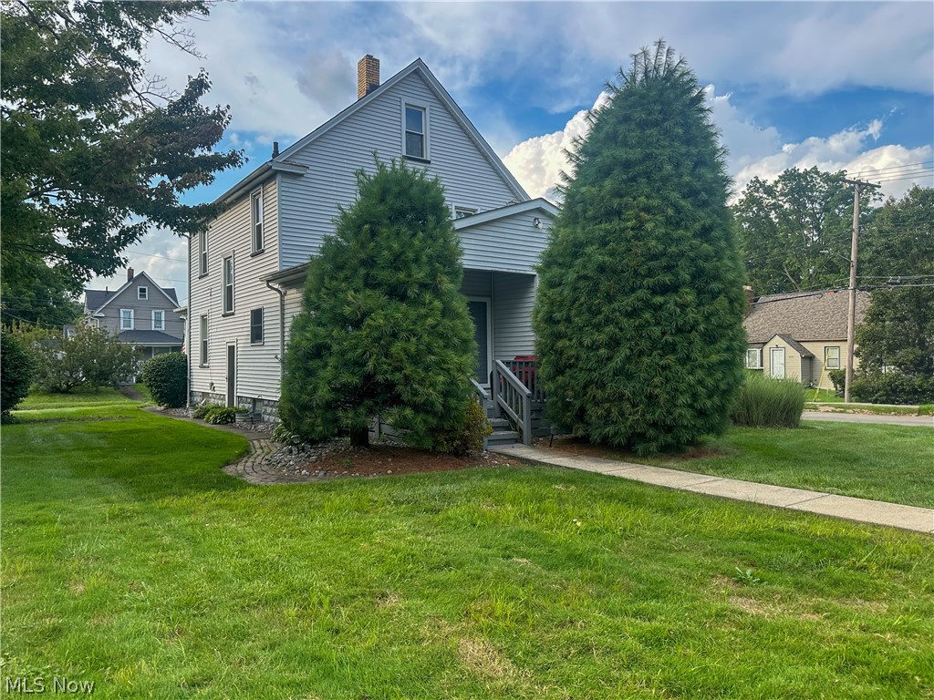 78 Helen Avenue Niles OH 44446