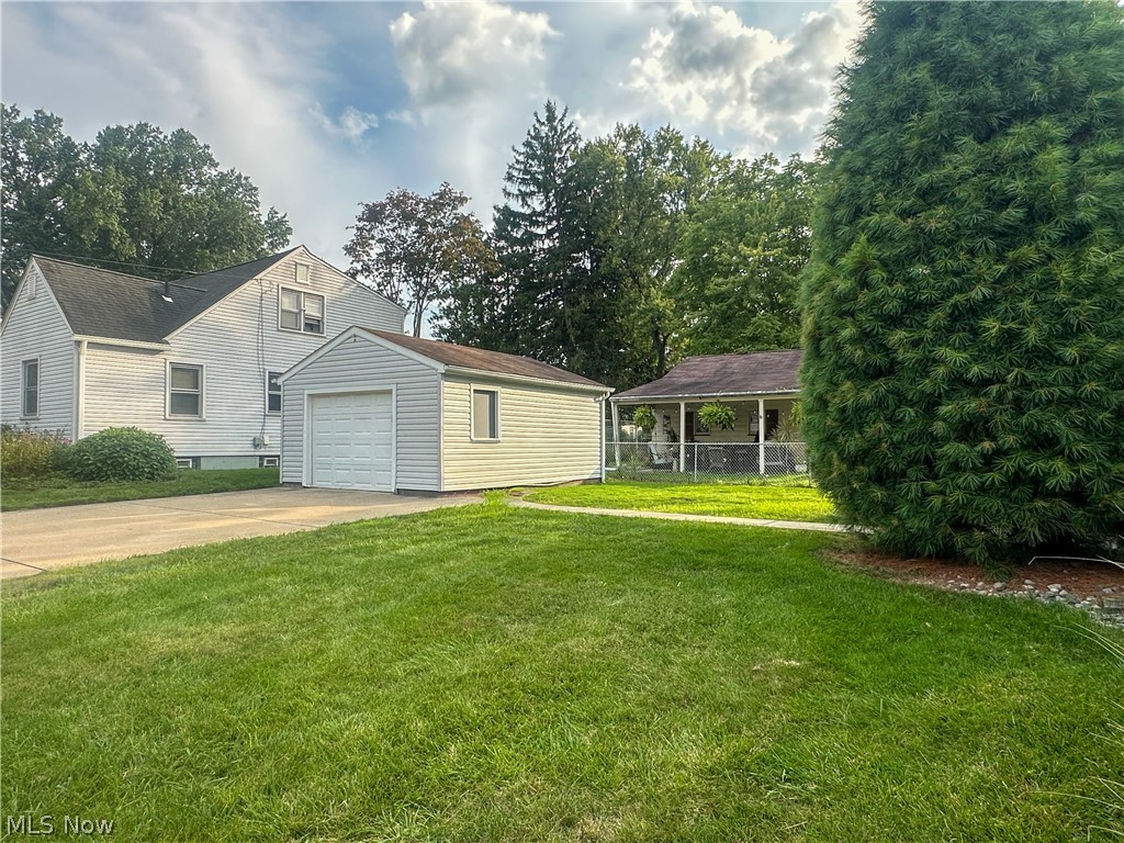 78 Helen Avenue Niles OH 44446