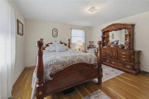 5670 Valerius Street SW Navarre OH 44662