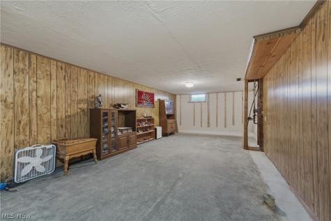 5670 Valerius Street SW Navarre OH 44662