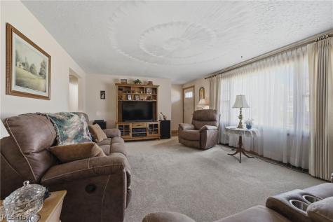 5670 Valerius Street SW Navarre OH 44662