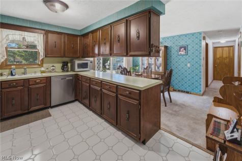 5670 Valerius Street SW Navarre OH 44662