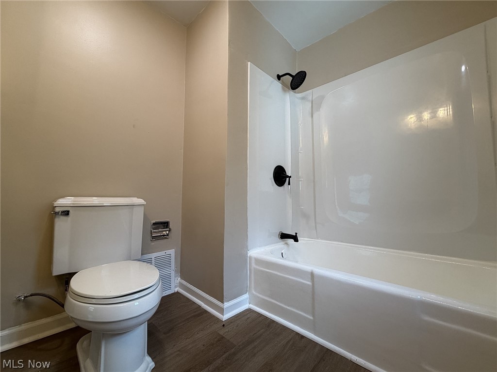 3928 Strandhill Road Cleveland OH 44128