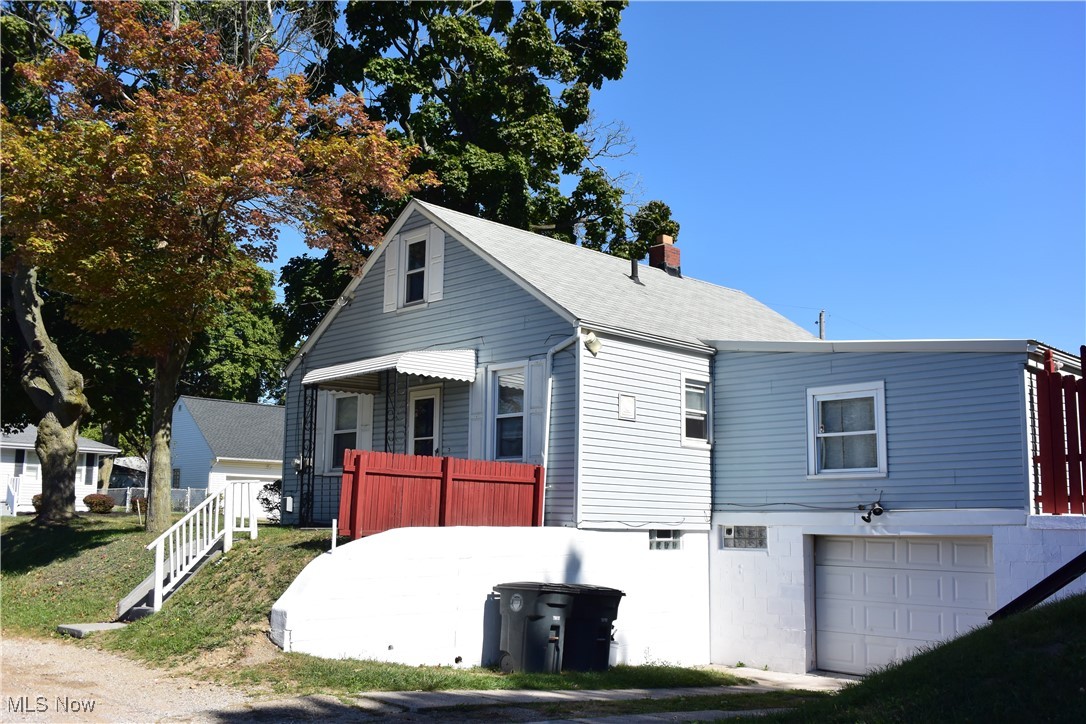 912 Lindsay Avenue Akron OH 44306