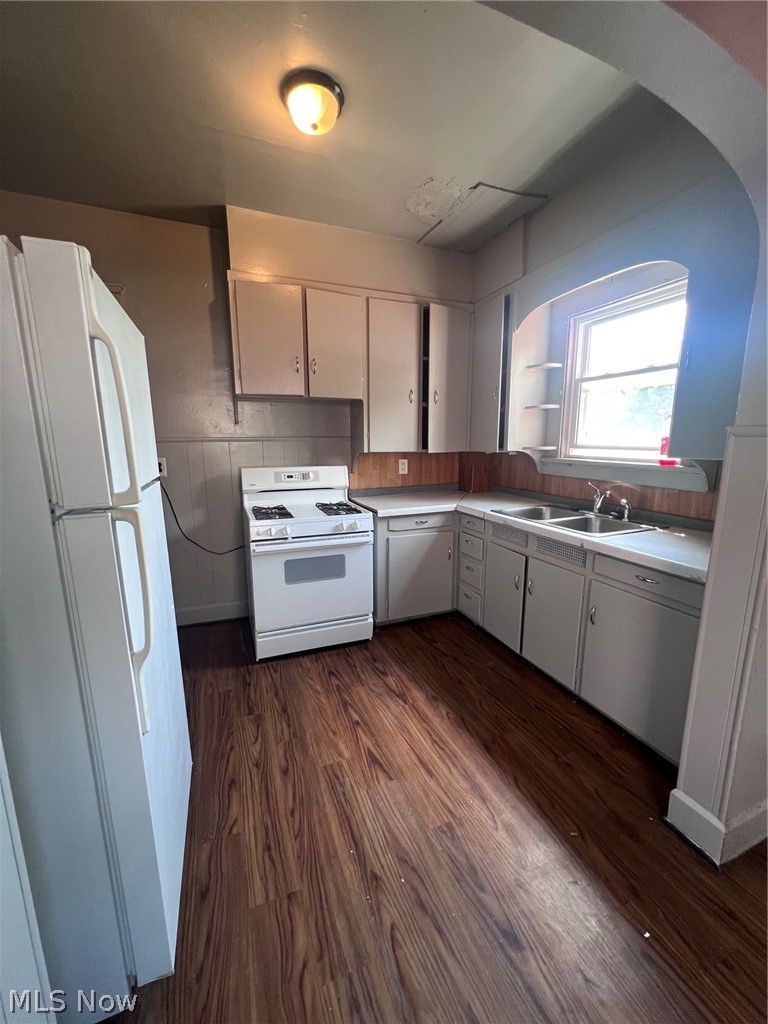 611 West Avenue Elyria OH 44035
