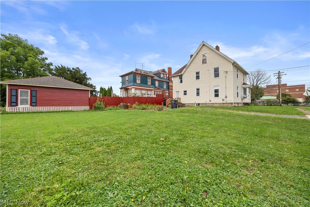 611 West Avenue Elyria OH 44035