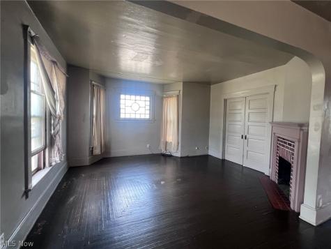 611 West Avenue Elyria OH 44035