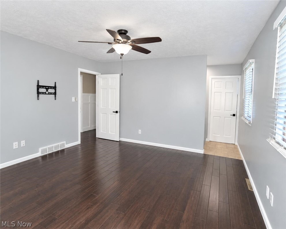 2205 Hedgewood Avenue Alliance OH 44601