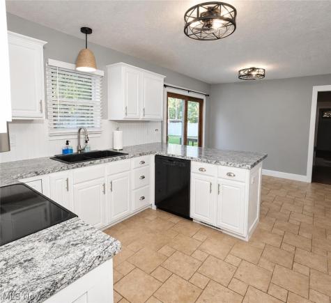 2205 Hedgewood Avenue Alliance OH 44601