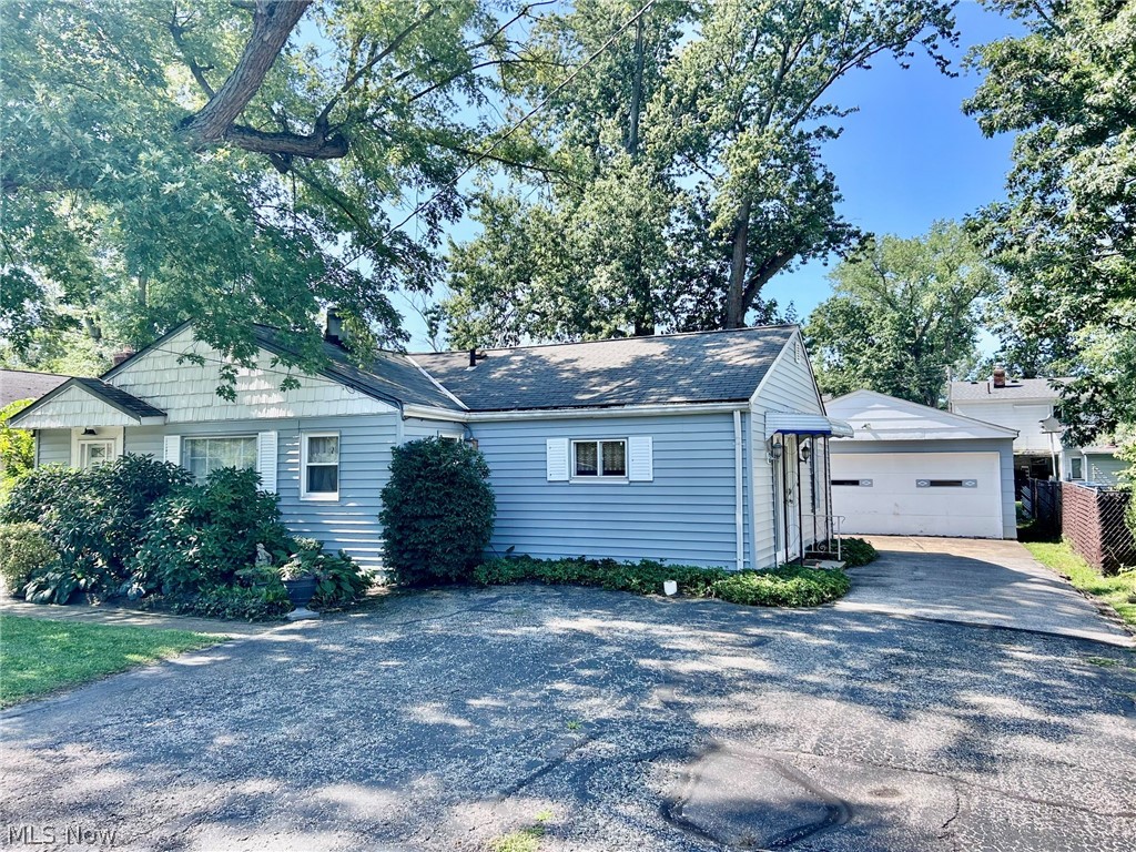 198 Courtland Boulevard Eastlake OH 44095