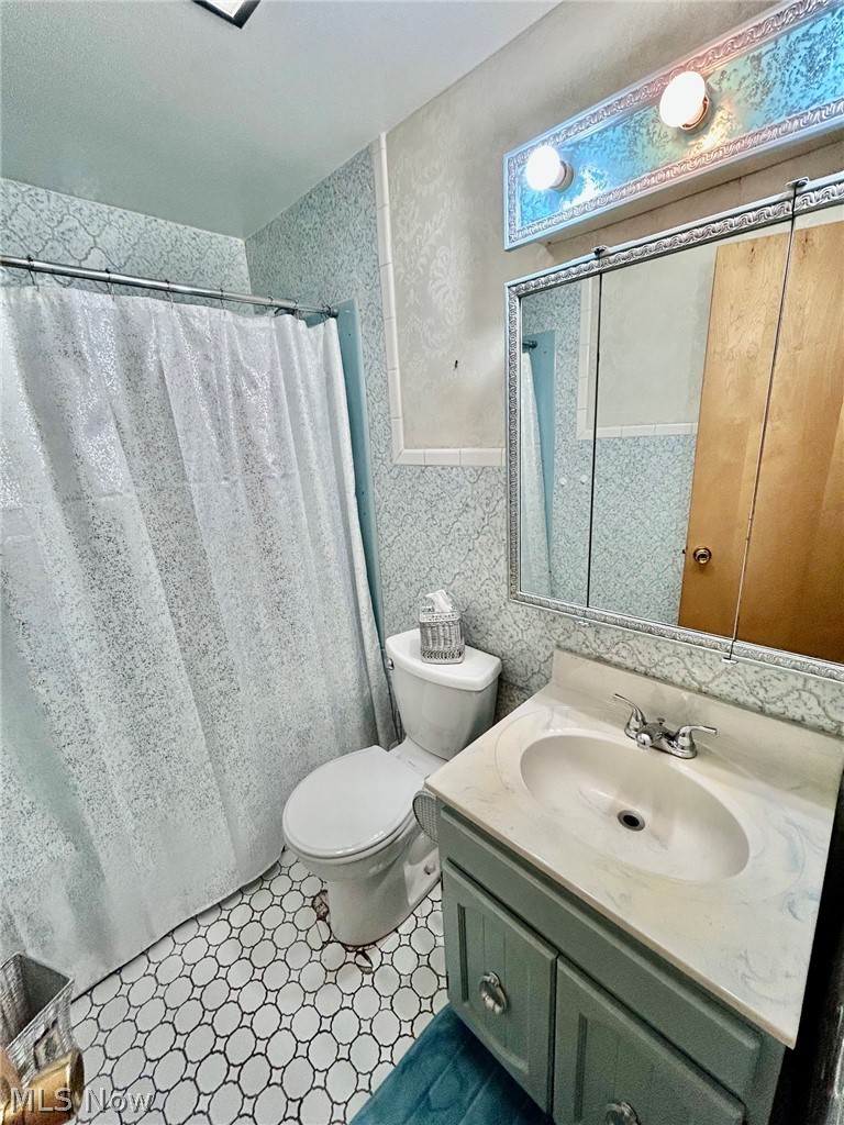 198 Courtland Boulevard Eastlake OH 44095