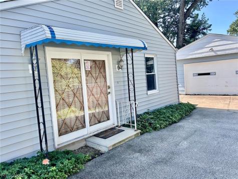 198 Courtland Boulevard Eastlake OH 44095