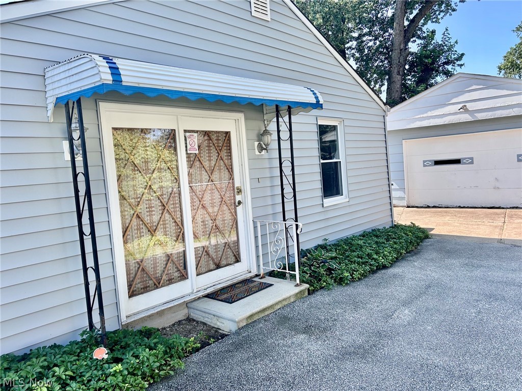 198 Courtland Boulevard Eastlake OH 44095