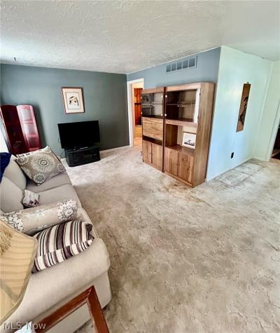 198 Courtland Boulevard Eastlake OH 44095