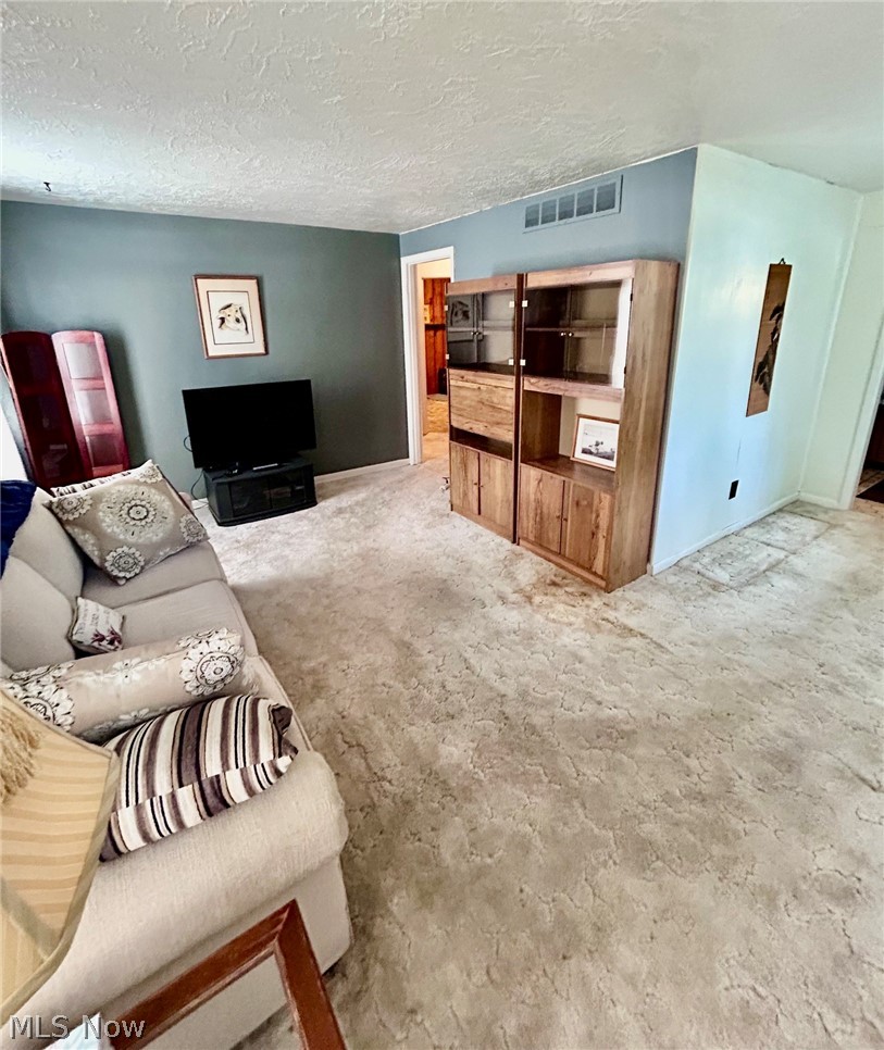 198 Courtland Boulevard Eastlake OH 44095